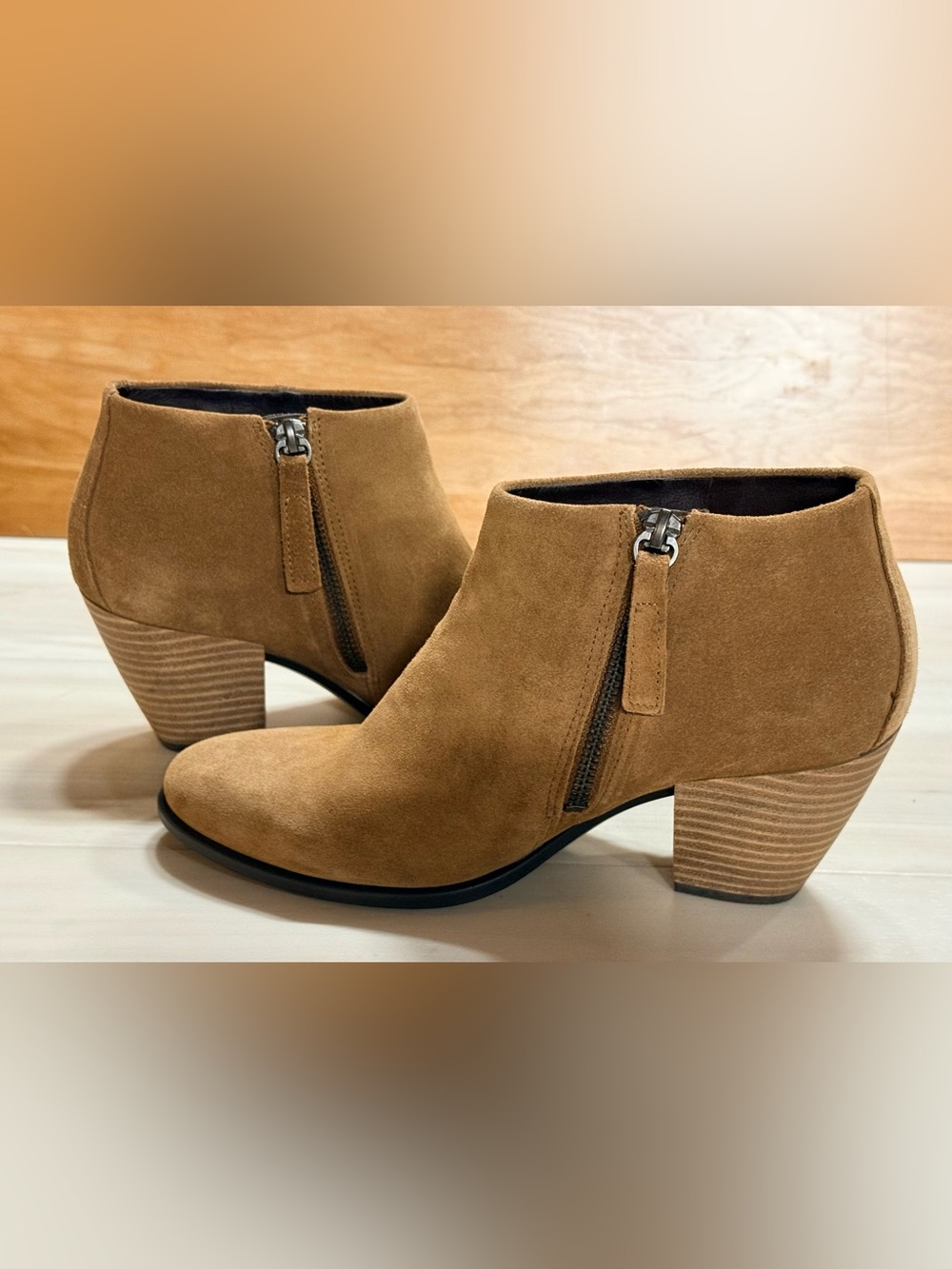Ecco Shape 55 Tan Suede Western-Inspired Ankle Boots - Picture 3 of 7